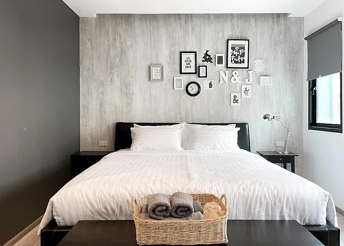 Velin Samsen - Entire House With 3 Bedrooms Near Old Town * Bangkok