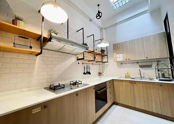 Velin Samsen - Entire House With 3 Bedrooms Near Old Town Holiday home Bangkok