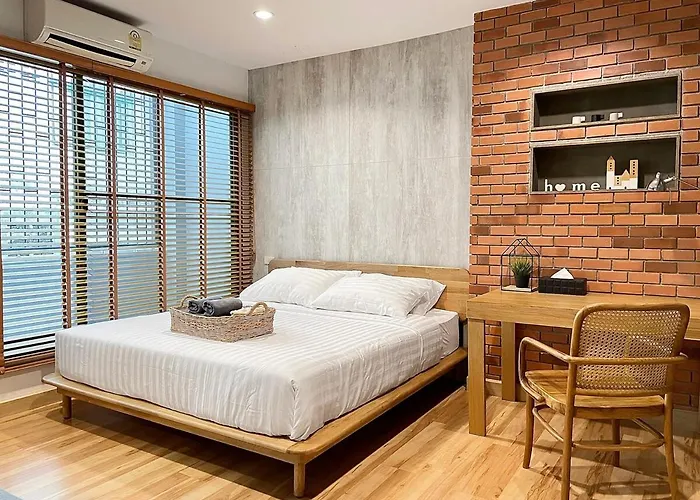 Velin Samsen - Entire House With 3 Bedrooms Near Old Town * Bangkok